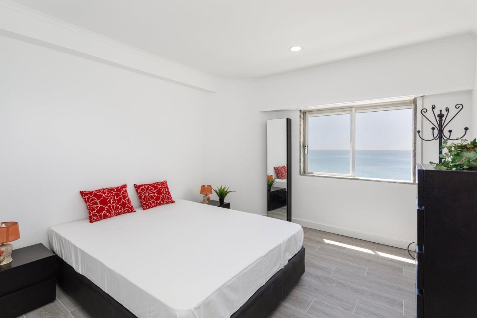 Seaviews Apartment *