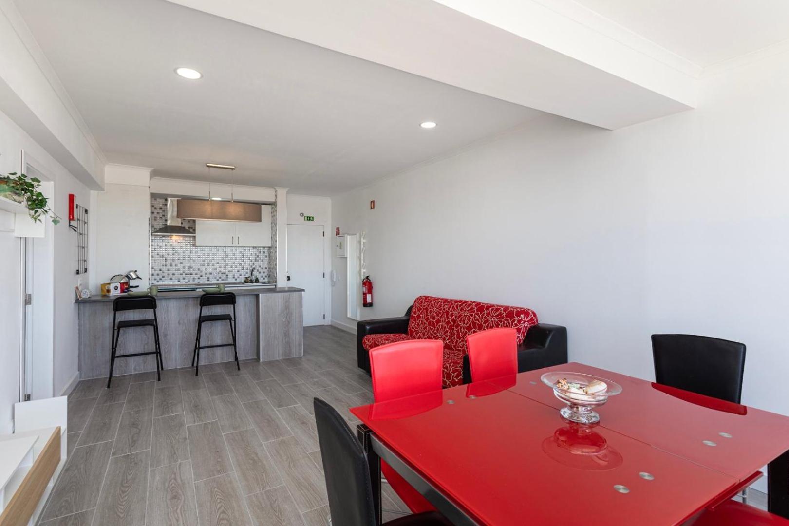 Seaviews Apartment *